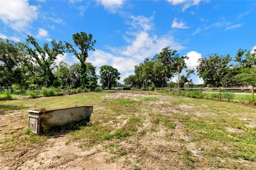 9924 ROCKHILL ROAD Thonotosassa, FL 33592