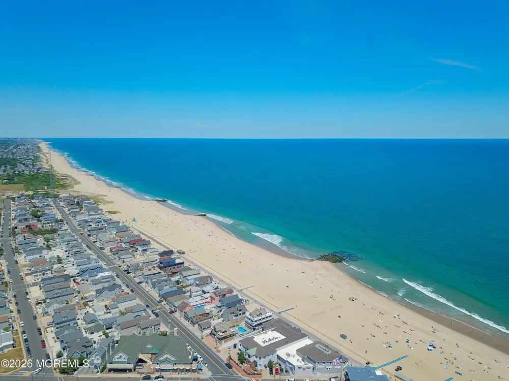 207 4th Avenue Manasquan, NJ 08736