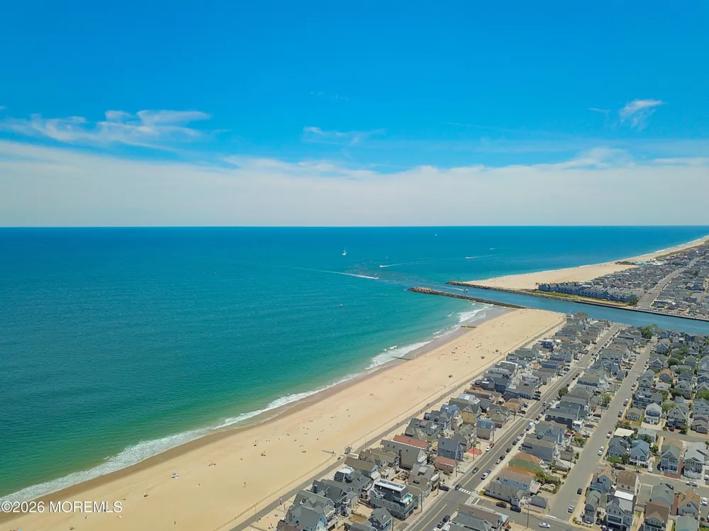 207 4th Avenue Manasquan, NJ 08736