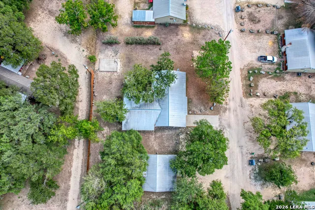 100 Pineview Concan, TX 78838