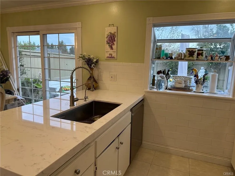 28 Timber Run #129 Irvine, CA 92614