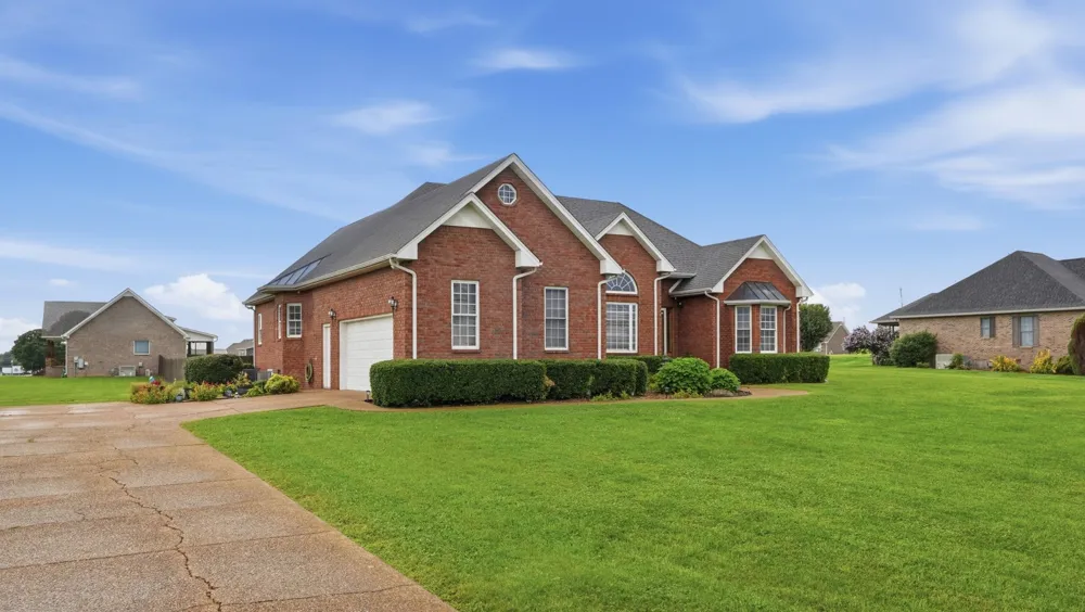 31 Richland Hills Dr Manchester, TN 37355