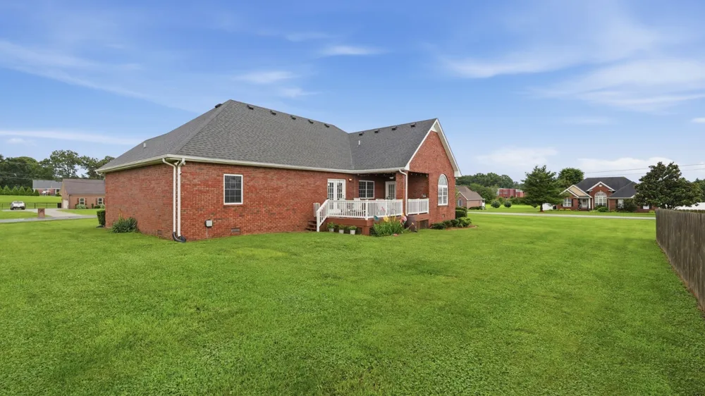 31 Richland Hills Dr Manchester, TN 37355