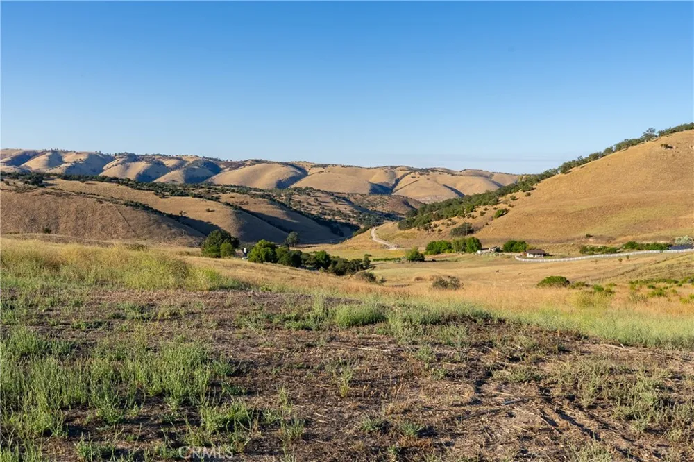 4475 Interlake Bradley, CA 93426