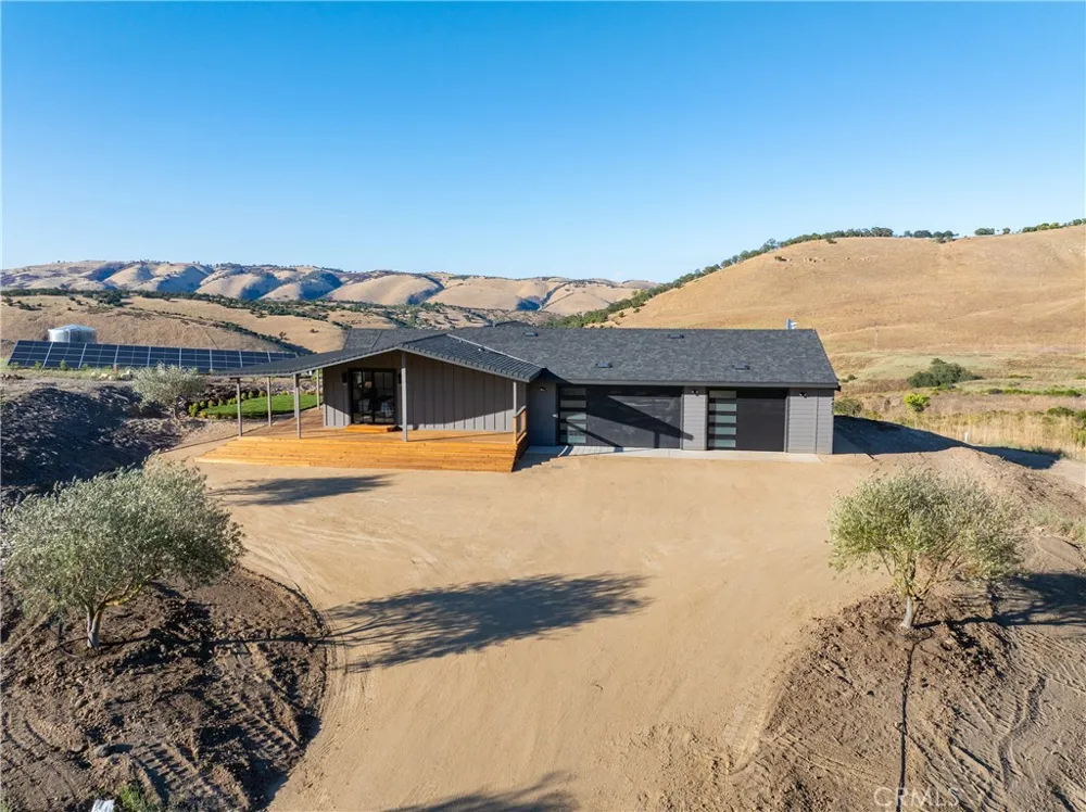 4475 Interlake Bradley, CA 93426