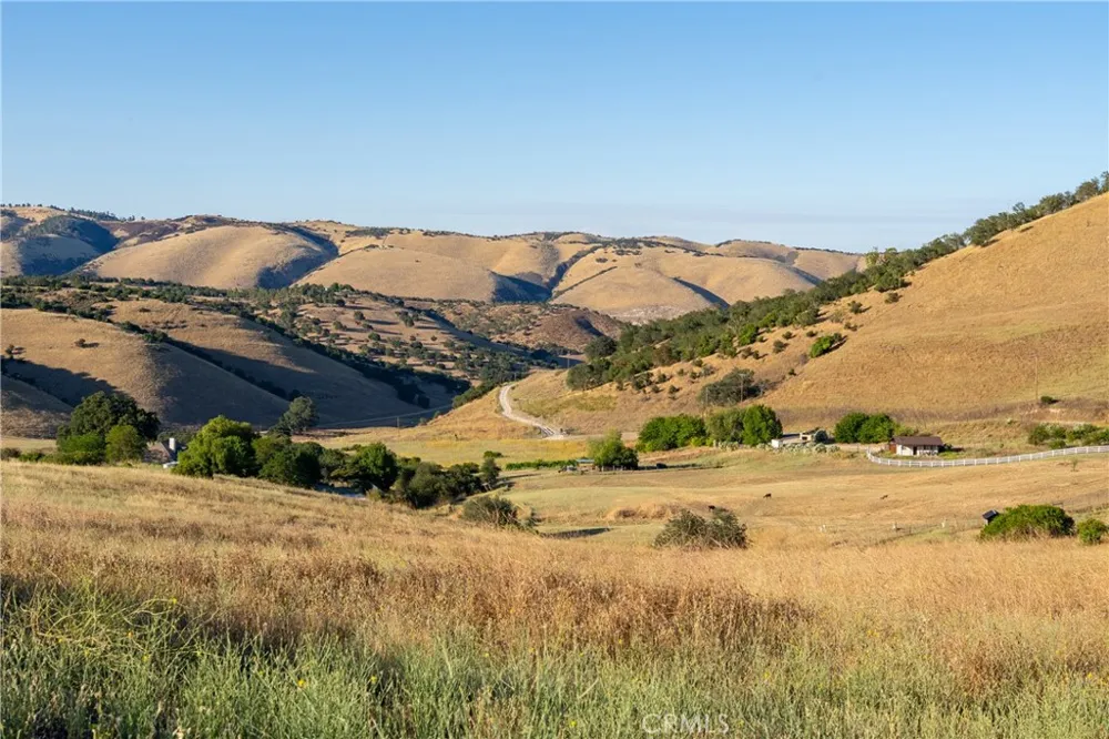 4475 Interlake Bradley, CA 93426
