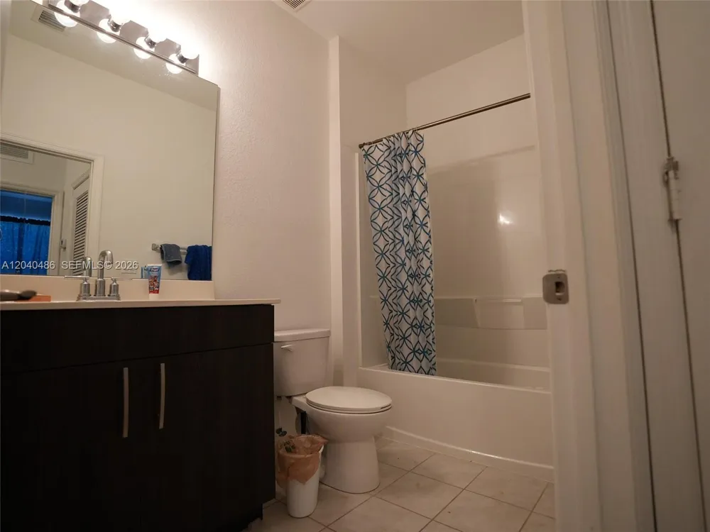 4037 NW 10th Pl Lauderhill, FL 33313