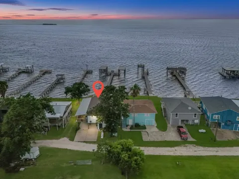 211 Captains Road