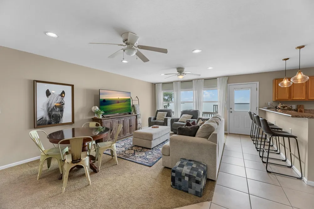 211 Captains Road Anahuac, TX 77514