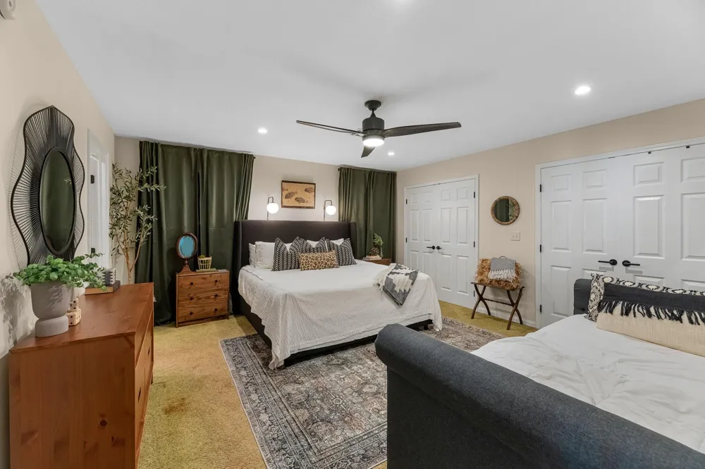 211 Captains Road Anahuac, TX 77514