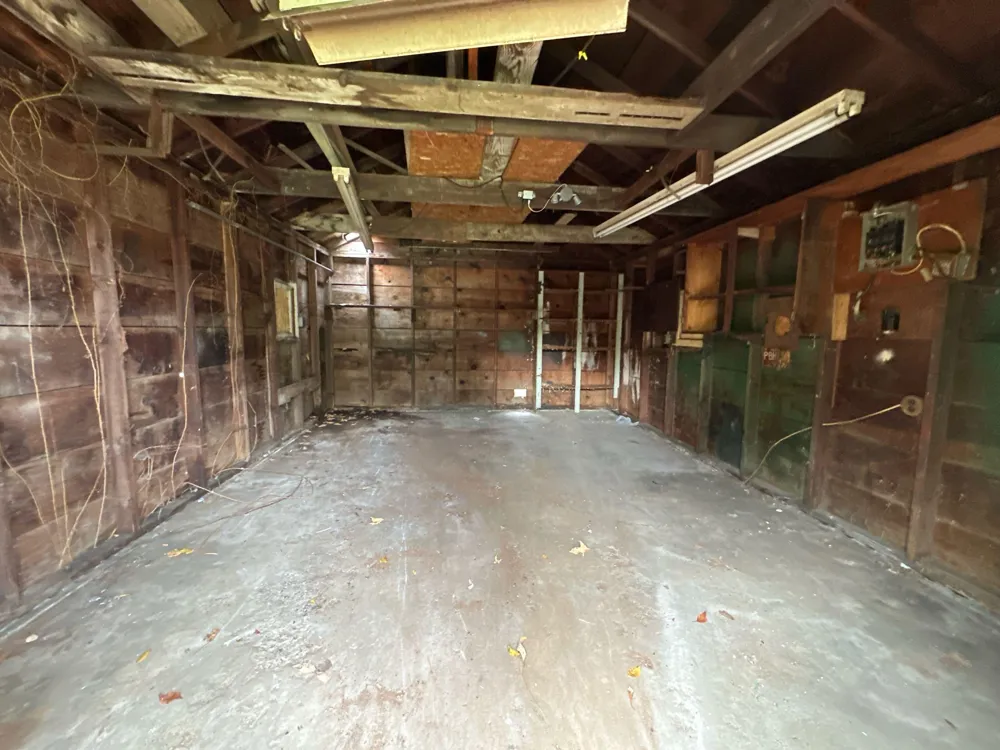 490 4th Street Benton Harbor City, MI 49022