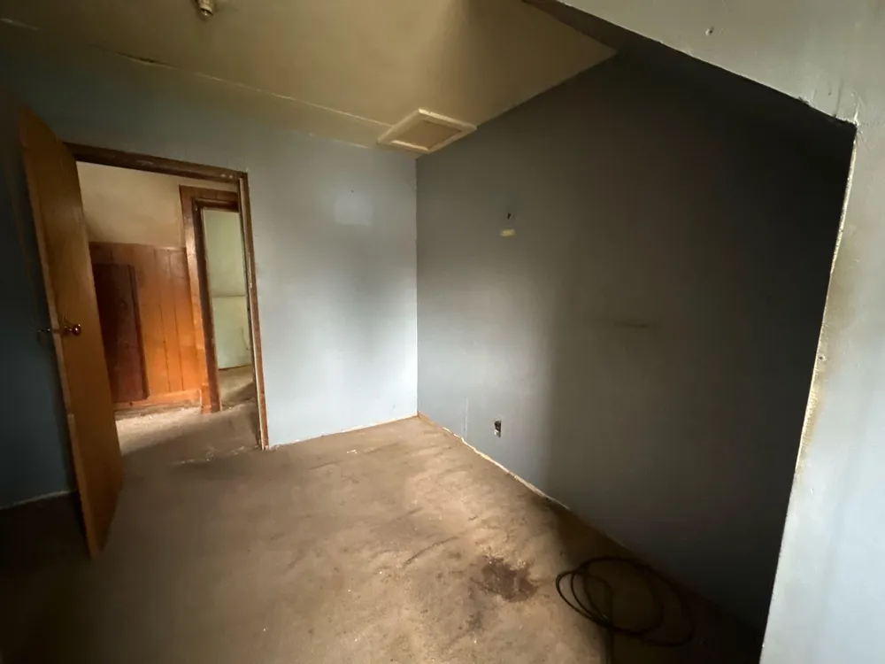 490 4th Street Benton Harbor City, MI 49022
