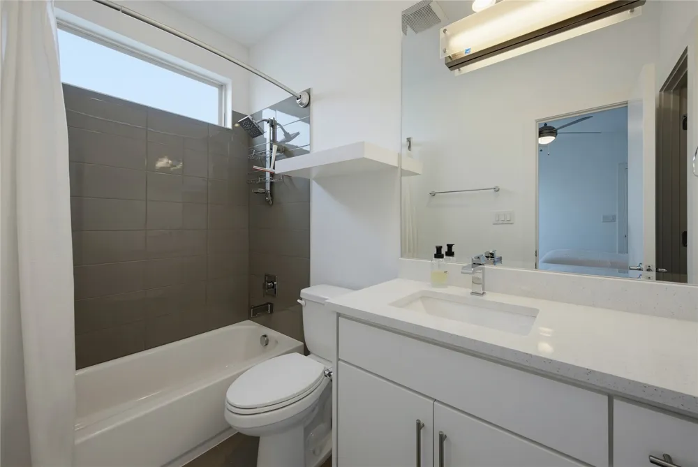1915 Summit Avenue #1 Dallas, TX 75206