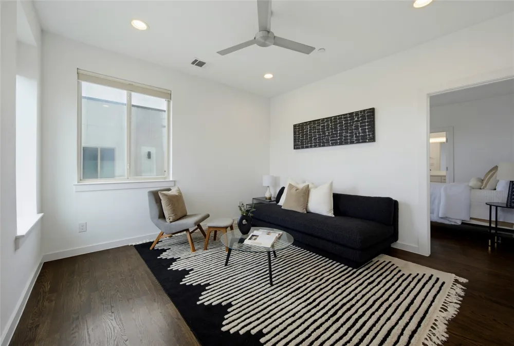 1915 Summit Avenue #1 Dallas, TX 75206