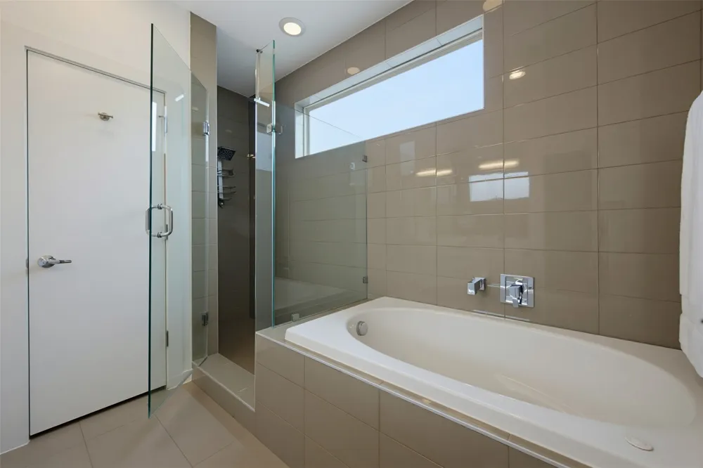 1915 Summit Avenue #1 Dallas, TX 75206