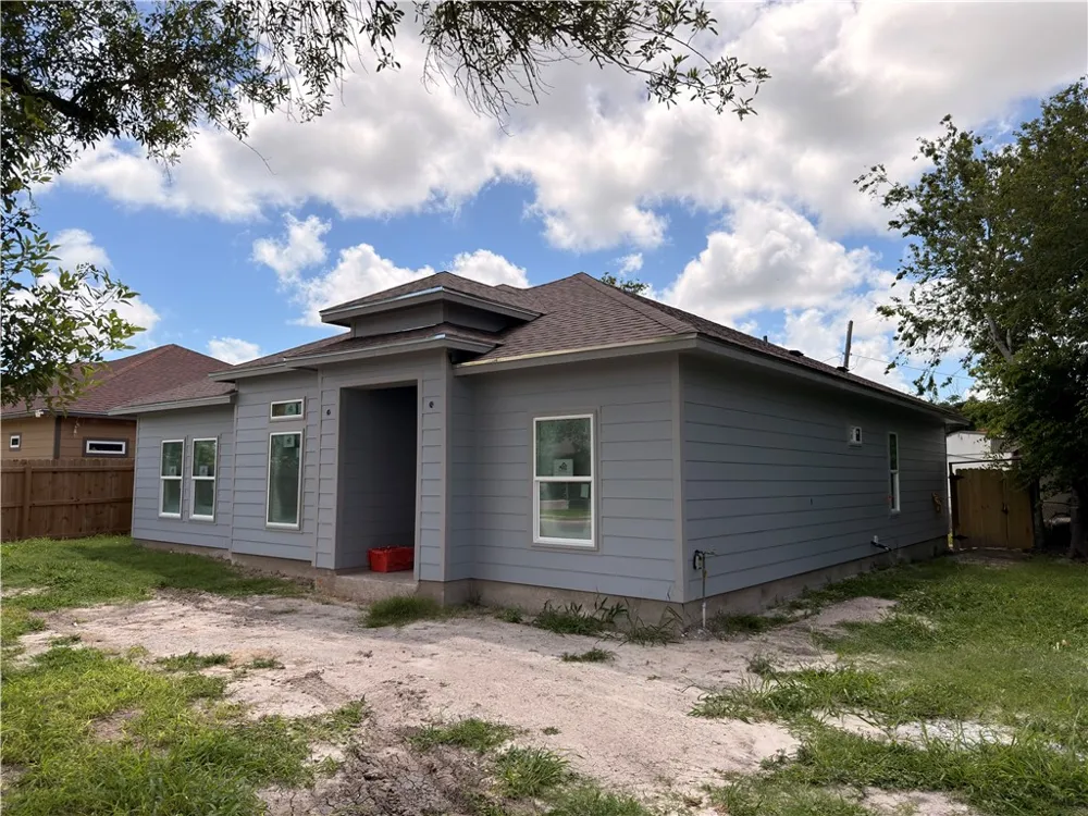 1021 Beechcraft Avenue Corpus Christi, TX 78405