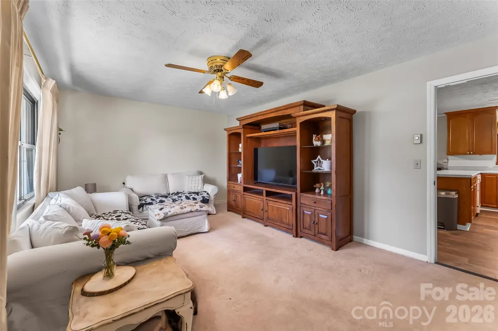 118 Hoover Street NW Lenoir, NC 28645