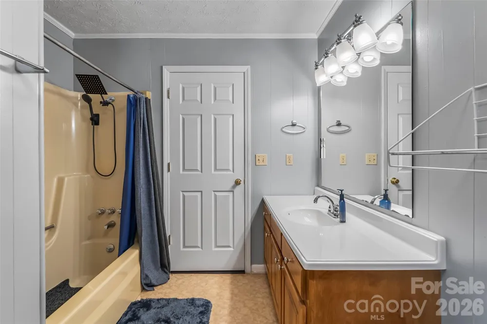 118 Hoover Street NW Lenoir, NC 28645