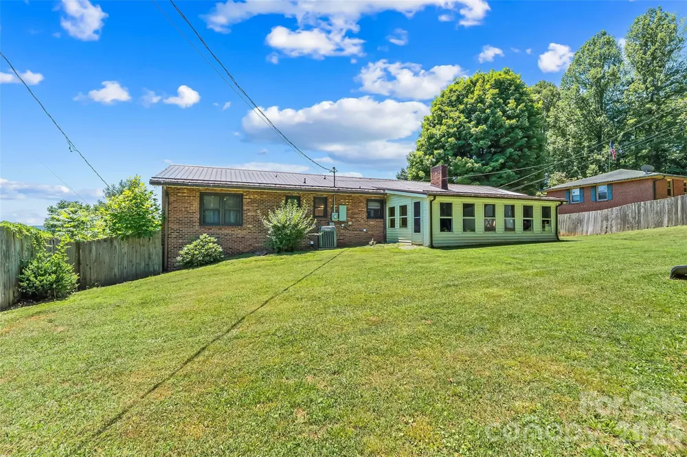 118 Hoover Street NW Lenoir, NC 28645
