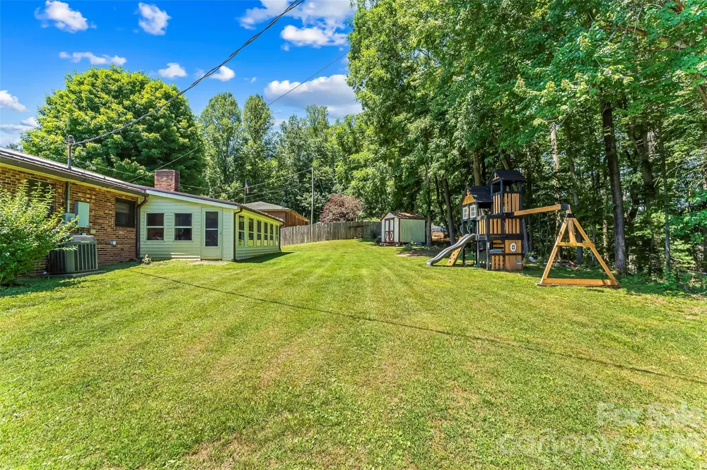 118 Hoover Street NW Lenoir, NC 28645