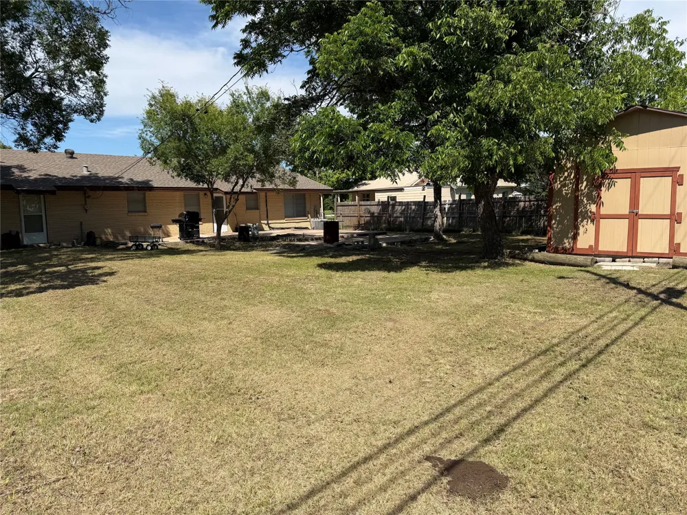 650 W Vaughan Street Bertram, TX 78605