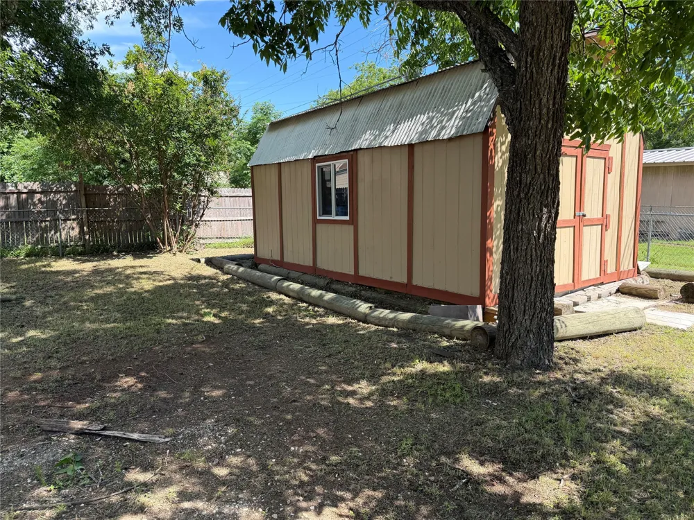 650 W Vaughan Street Bertram, TX 78605