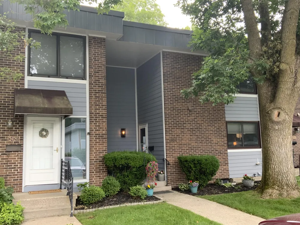 2424 E Collier Avenue SE Kentwood City, MI 49546