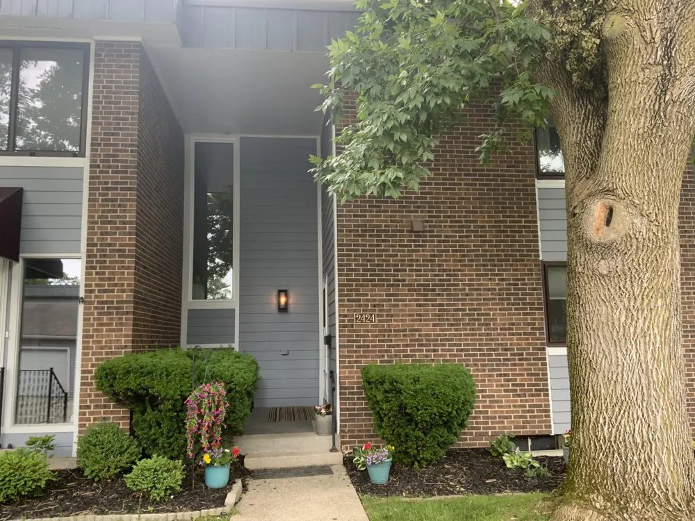 2424 E Collier Avenue SE Kentwood City, MI 49546