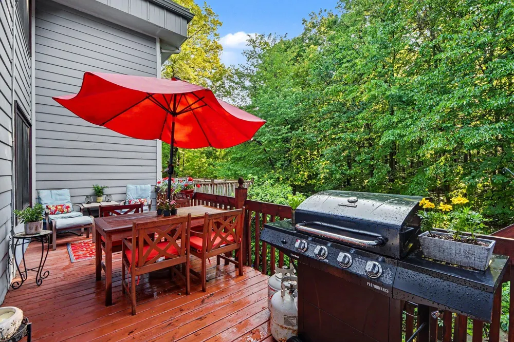 2424 E Collier Avenue SE Kentwood City, MI 49546