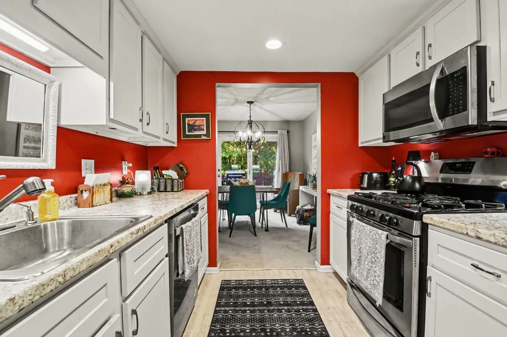 2424 E Collier Avenue SE Kentwood City, MI 49546