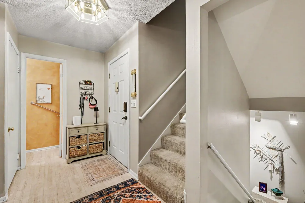 2424 E Collier Avenue SE Kentwood City, MI 49546