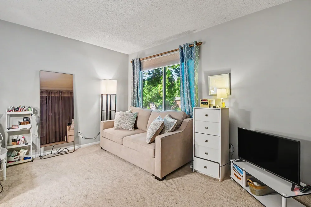 2424 E Collier Avenue SE Kentwood City, MI 49546