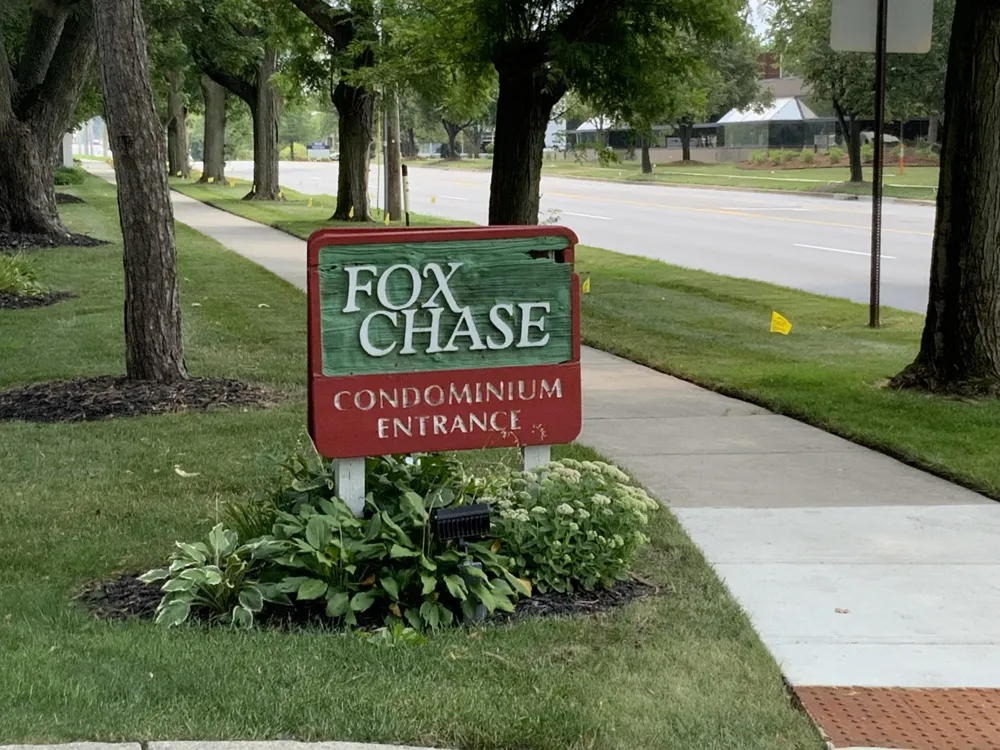 2424 E Collier Avenue SE Kentwood City, MI 49546