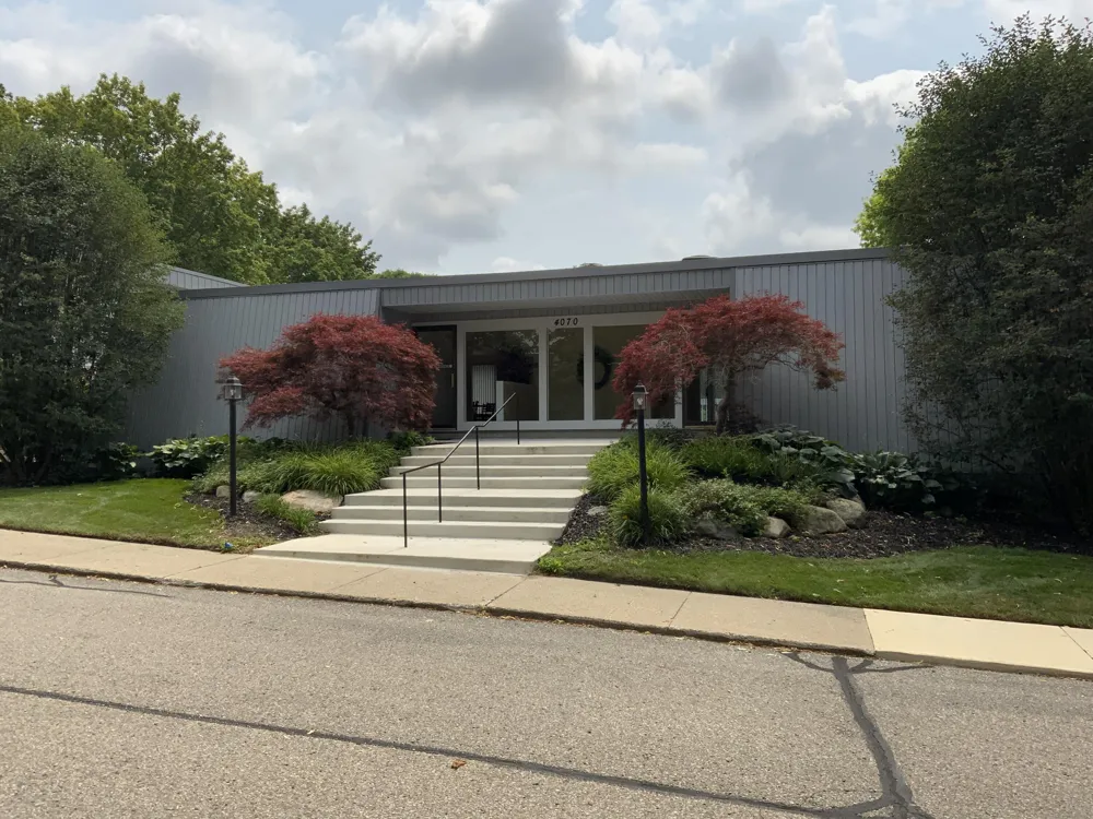 2424 E Collier Avenue SE Kentwood City, MI 49546