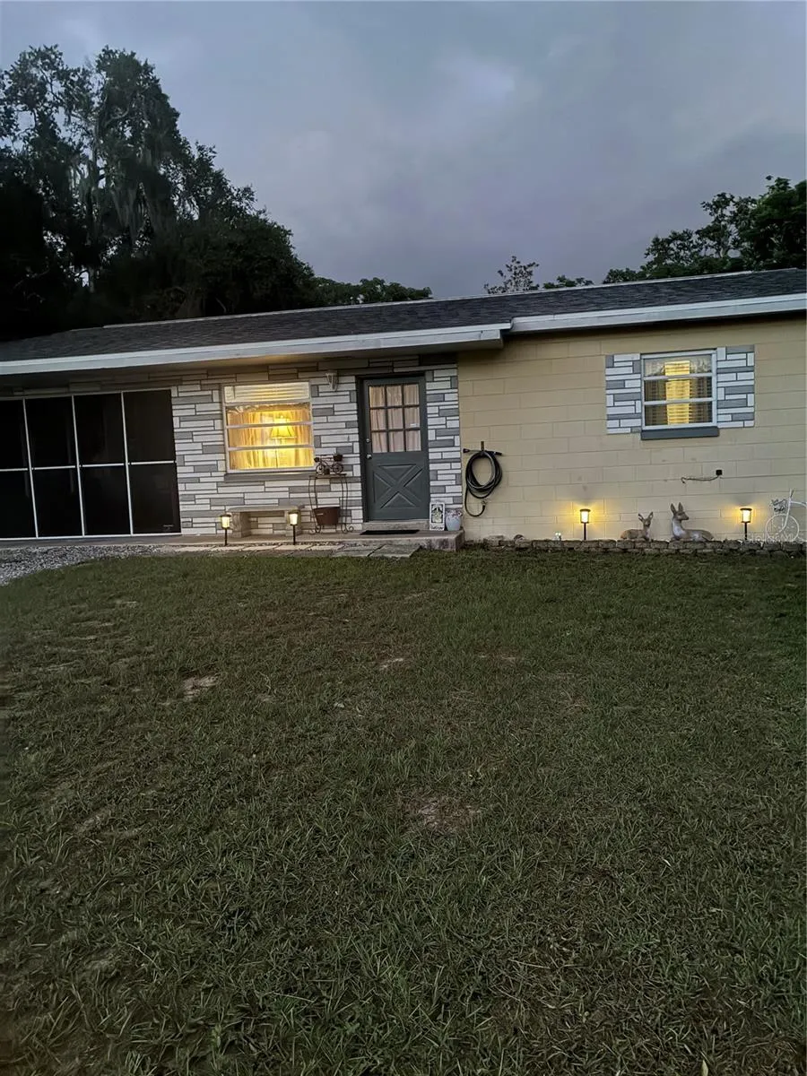 37 PINE STREET Eustis, FL 32726