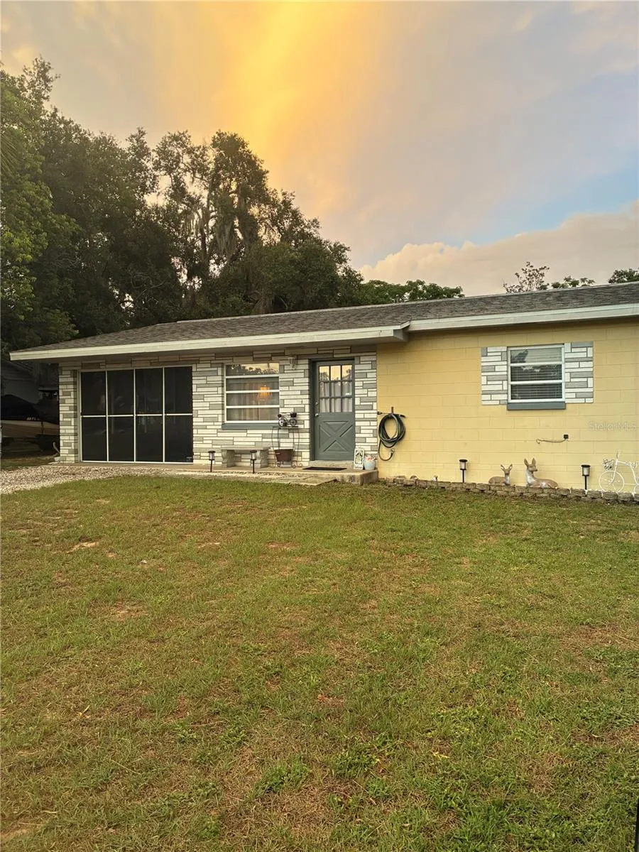 37 PINE STREET Eustis, FL 32726