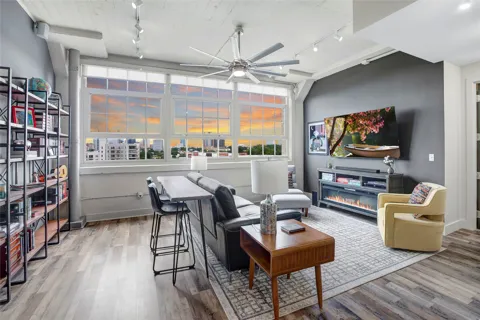 2600 W 7th Street #2454