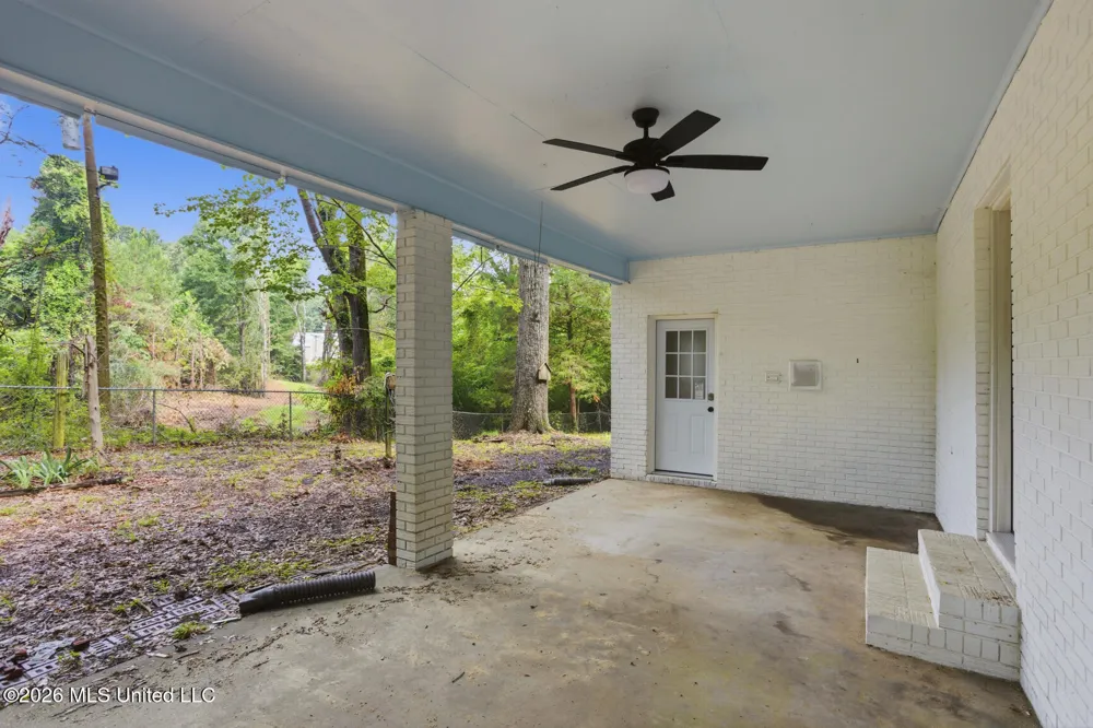 10917 Highway 27 Utica, MS 39175