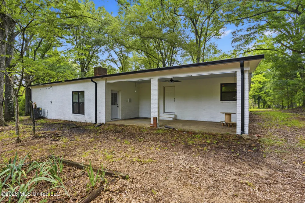 10917 Highway 27 Utica, MS 39175