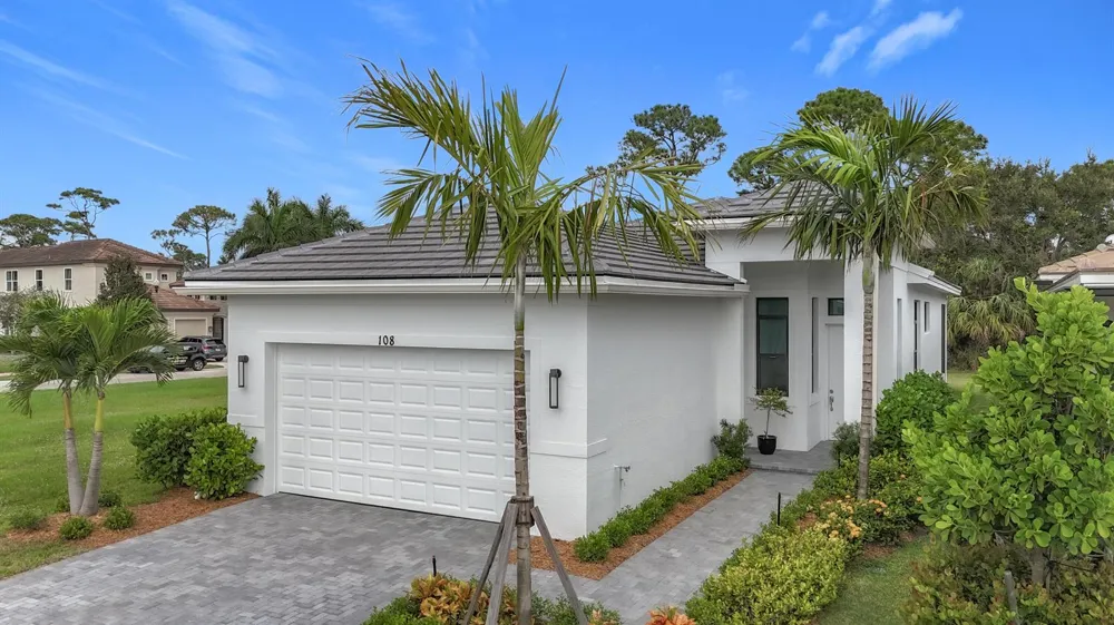 108 SE Strada Cervaro Port St. Lucie, FL 34952