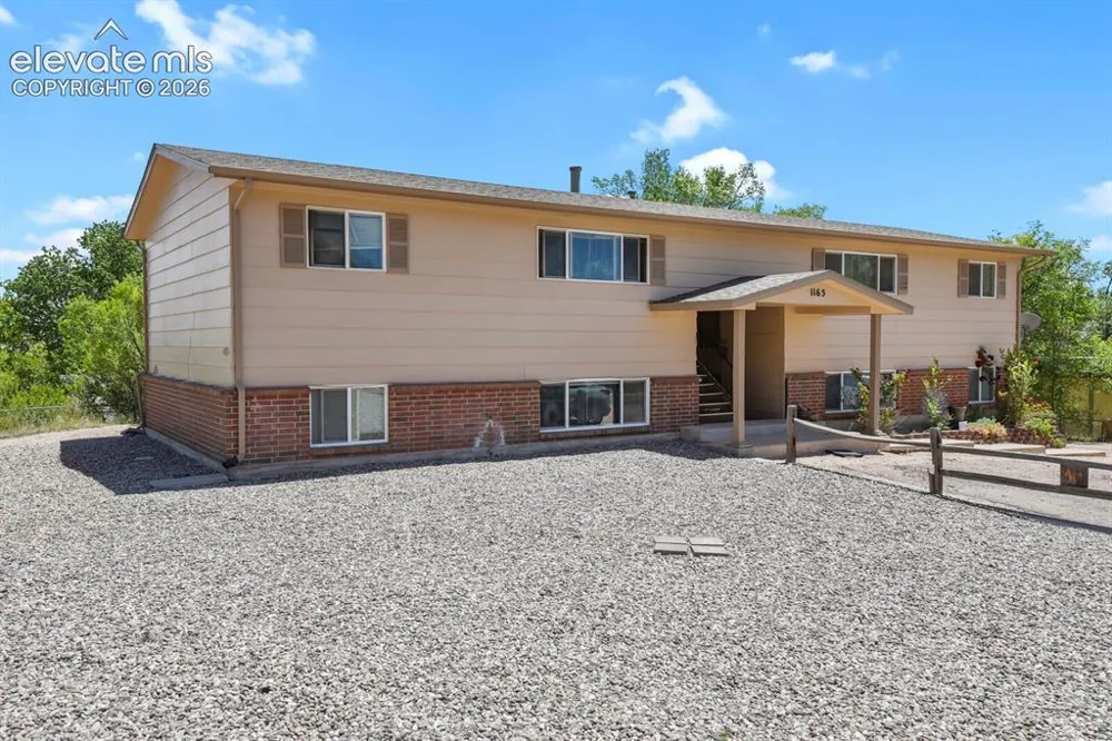 1165 Chiricahua Loop Colorado Springs, CO 80915