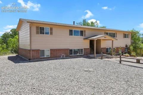1165 Chiricahua Loop