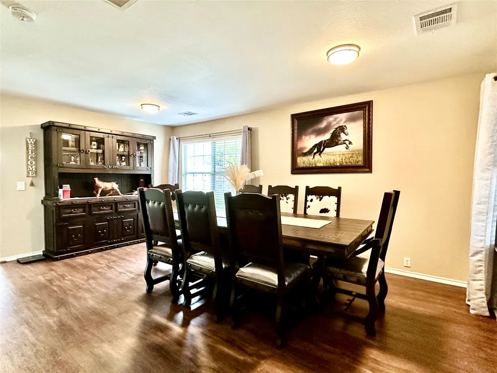 817 Tapestry Cove Pflugerville, TX 78660