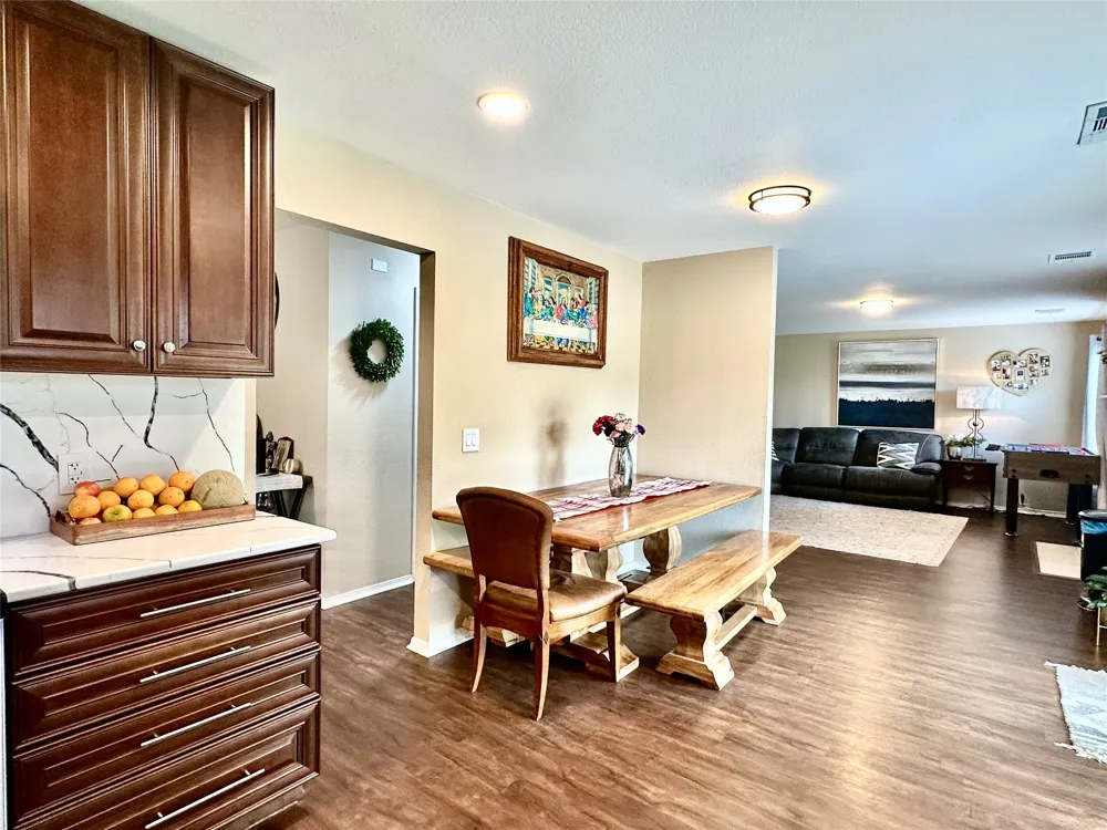 817 Tapestry Cove Pflugerville, TX 78660