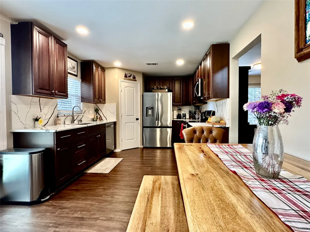 817 Tapestry Cove Pflugerville, TX 78660