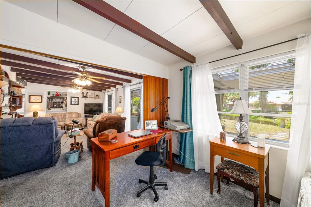 2345 CR 453 Lake Panasoffkee, FL 33538