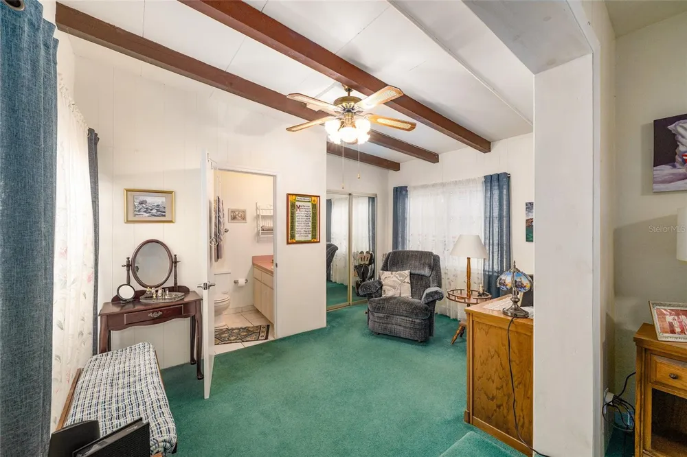 2345 CR 453 Lake Panasoffkee, FL 33538