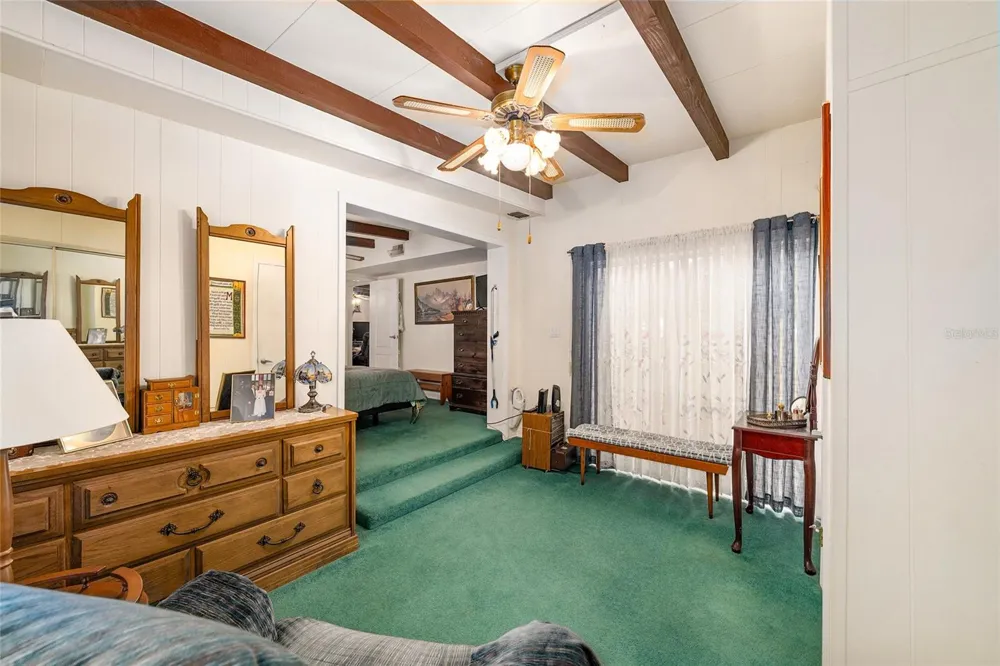 2345 CR 453 Lake Panasoffkee, FL 33538