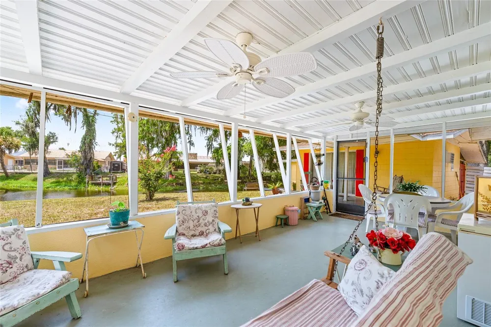 2345 CR 453 Lake Panasoffkee, FL 33538