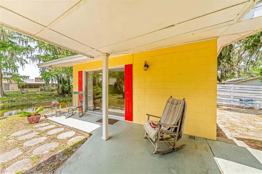 2345 CR 453 Lake Panasoffkee, FL 33538